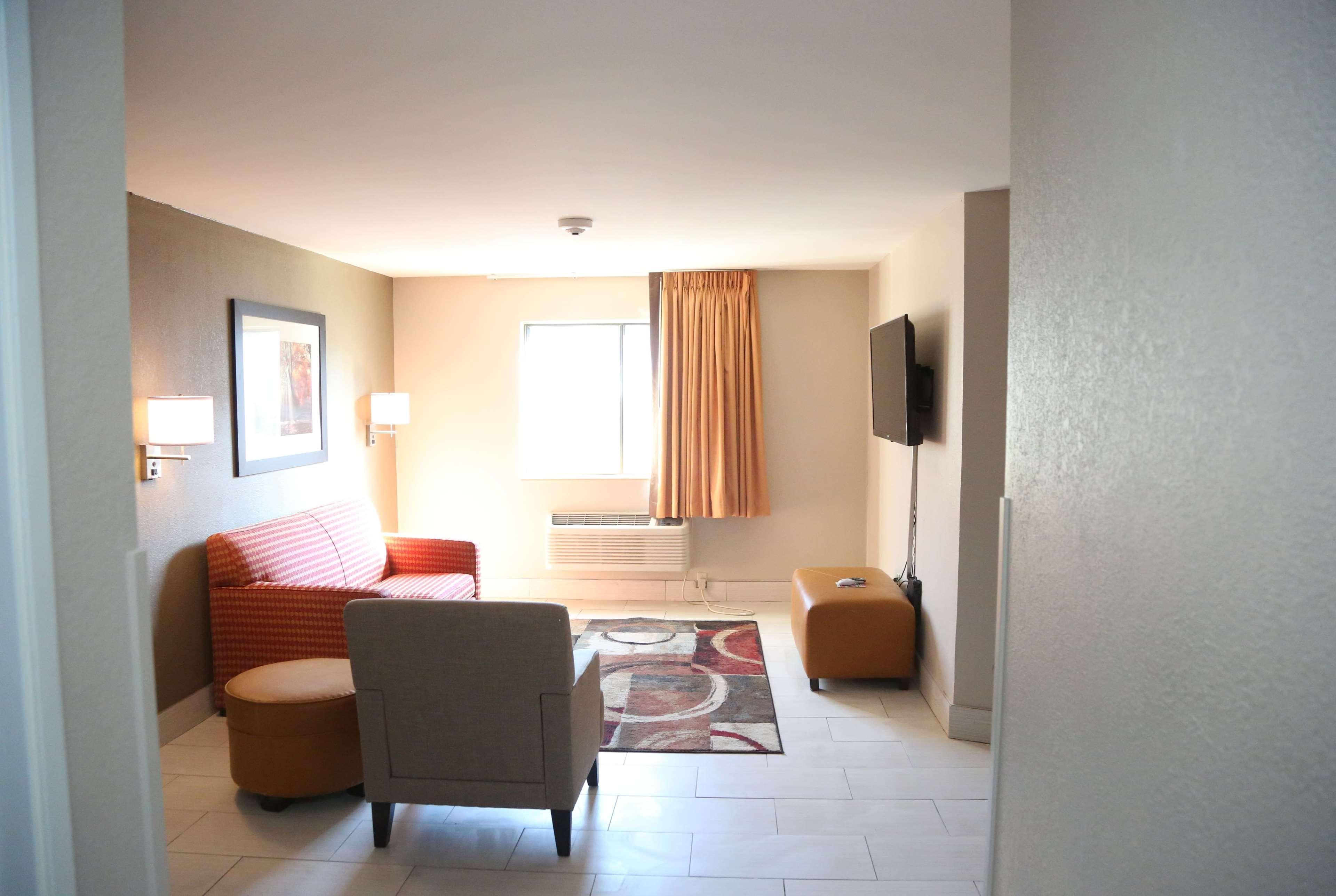 Super 8 By Wyndham Portsmouth Hotel Rosemount Exterior foto